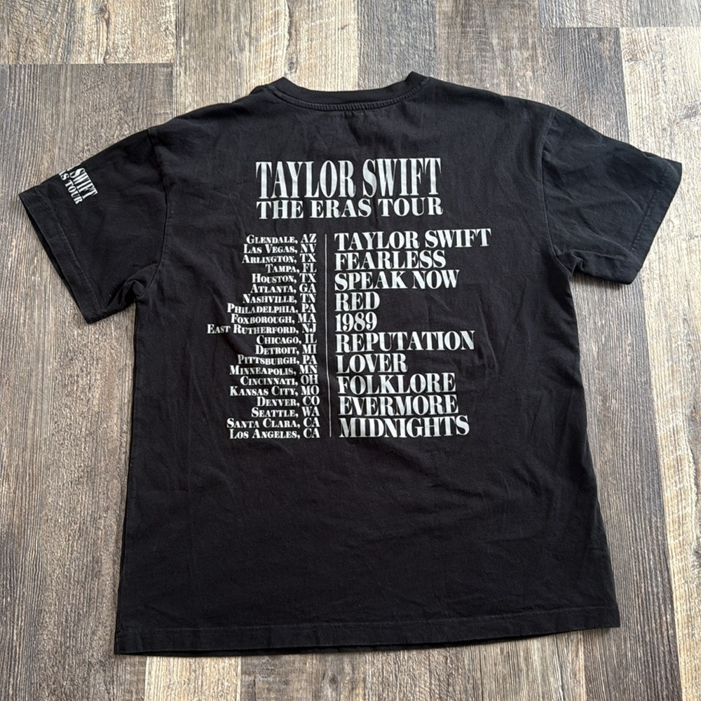 Taylor Swift Eras Tour Concert Black T-shirt Size Large - Picture 5 of 9